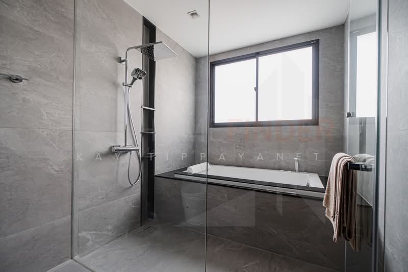 Grand Bangkok Boulevard Borommaratchachonnani, Bangkok, Borommaratchachonnani Road, Sala Thammasop, Thawi Watthana, Bangkok, 5 Bedrooms, 676 sqm, Single Detached House For Sale, by Kay Tippayanet, 500222028 - DDproperty.com