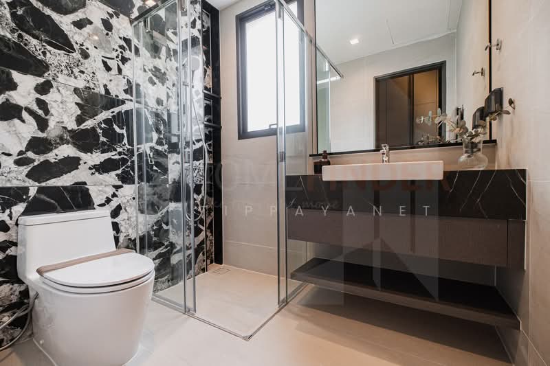 Grand Bangkok Boulevard Borommaratchachonnani, Bangkok, Borommaratchachonnani Road, Sala Thammasop, Thawi Watthana, Bangkok, 5 Bedrooms, 676 sqm, Single Detached House For Sale, by Kay Tippayanet, 500222028 - DDproperty.com