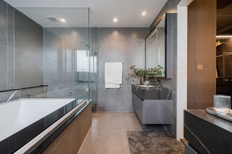 Grand Bangkok Boulevard Borommaratchachonnani, Bangkok, Borommaratchachonnani Road, Sala Thammasop, Thawi Watthana, Bangkok, 5 Bedrooms, 676 sqm, Single Detached House For Sale, by Kay Tippayanet, 500222028 - DDproperty.com