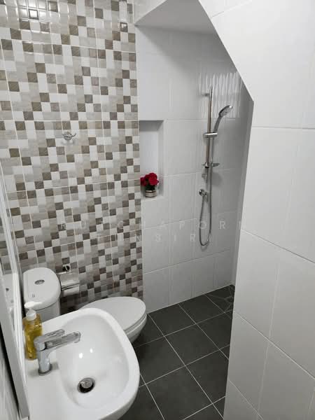 ทาวน์เฮ้าส์ในโครงการ ให้เช่า – ใกล้มีโชคพลาซ่า เพียง 5 นาที ค่าเช่า 21,000 บาท / เดือน No.5H647, Chiang Mai, San Phi Sua, Muang Chiang Mai, Chiang Mai, 2 Bedrooms, 110 sqm, Townhouse For Rent, by Rutchaporn Tunsiri, 500222033 - DDproperty.com