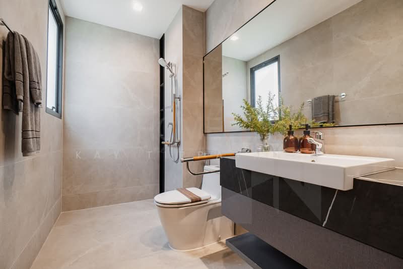 Grand Bangkok Boulevard Borommaratchachonnani, Bangkok, Borommaratchachonnani Road, Sala Thammasop, Thawi Watthana, Bangkok, 6 Bedrooms, 834 sqm, Single Detached House For Sale, by Kay Tippayanet, 500222046 - DDproperty.com