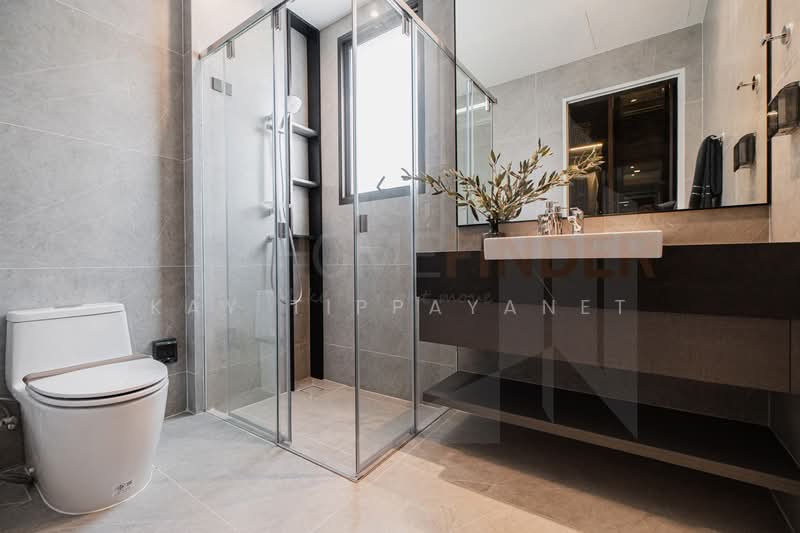 Grand Bangkok Boulevard Borommaratchachonnani, Bangkok, Borommaratchachonnani Road, Sala Thammasop, Thawi Watthana, Bangkok, 6 Bedrooms, 834 sqm, Single Detached House For Sale, by Kay Tippayanet, 500222046 - DDproperty.com