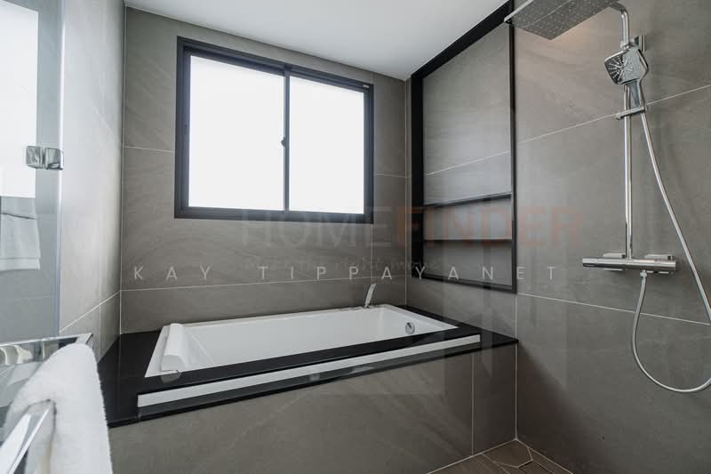 Grand Bangkok Boulevard Borommaratchachonnani, Bangkok, Borommaratchachonnani Road, Sala Thammasop, Thawi Watthana, Bangkok, 6 Bedrooms, 834 sqm, Single Detached House For Sale, by Kay Tippayanet, 500222046 - DDproperty.com