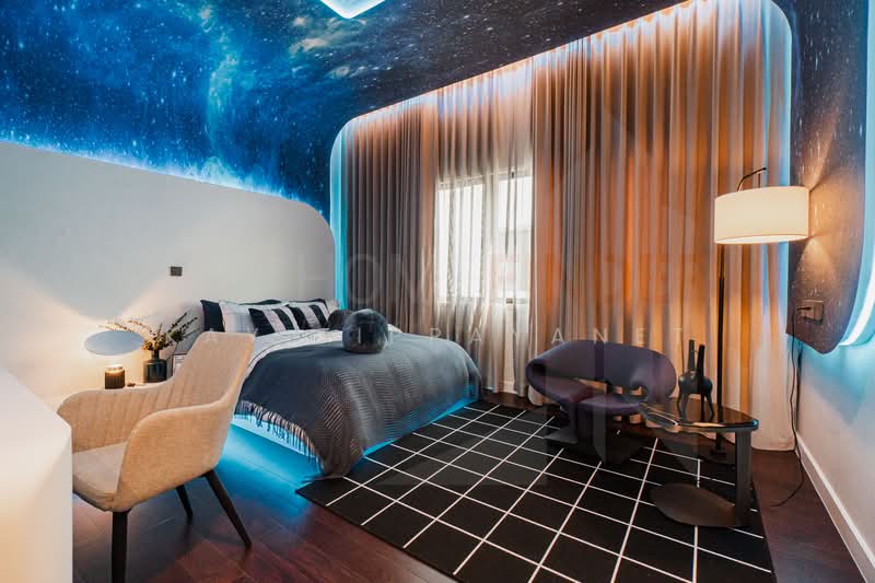 Grand Bangkok Boulevard Borommaratchachonnani, Bangkok, Borommaratchachonnani Road, Sala Thammasop, Thawi Watthana, Bangkok, 6 Bedrooms, 834 sqm, Single Detached House For Sale, by Kay Tippayanet, 500222046 - DDproperty.com