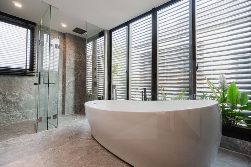 Grand Bangkok Boulevard Borommaratchachonnani, Bangkok, Borommaratchachonnani Road, Sala Thammasop, Thawi Watthana, Bangkok, 6 Bedrooms, 834 sqm, Single Detached House For Sale, by Kay Tippayanet, 500222046 - DDproperty.com