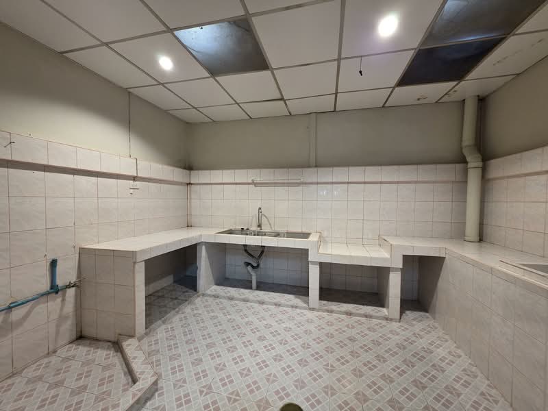 Moobaan Rungkit Villa 7 : หมู่บ้านรุ่งกิจวิลล่า 7, กรุงเทพ, ซอยร่มเกล้า 54, คลองสามประเวศ, ลาดกระบัง, กรุงเทพ, 117 ตร.ม., ทาวน์เฮ้าส์ ขาย, โดย คุณ ณิชาภา, 500222086 - DDproperty.com