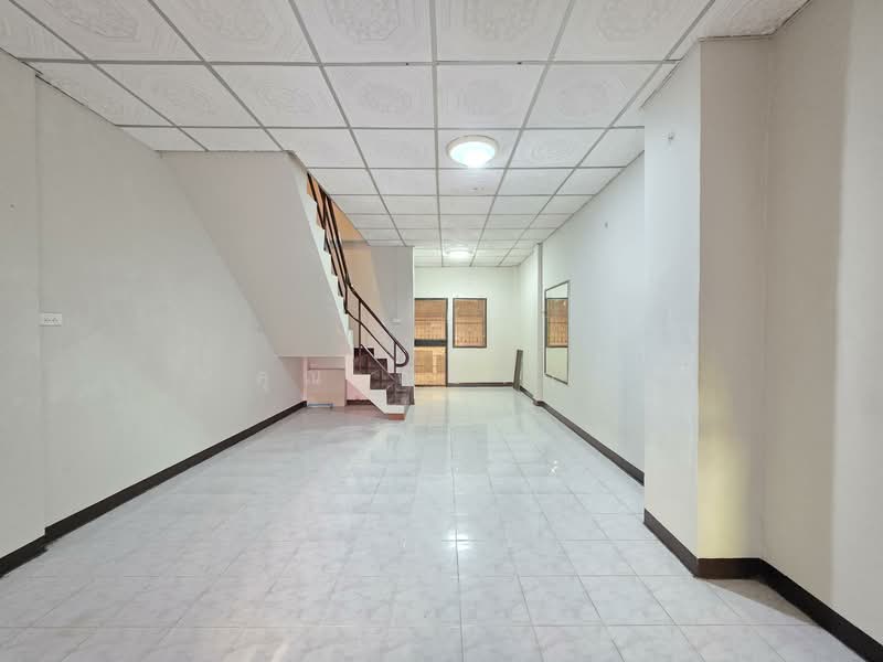 Moobaan Rungkit Villa 7, Bangkok, Soi Romklao 54, Khlong Sam Prawet, Lat Krabang, Bangkok, 2 Bedrooms, 117 sqm, Townhouse For Sale, by คุณ ณิชาภา, 500222086 - DDproperty.com