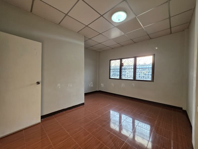 Moobaan Rungkit Villa 7 : หมู่บ้านรุ่งกิจวิลล่า 7, กรุงเทพ, ซอยร่มเกล้า 54, คลองสามประเวศ, ลาดกระบัง, กรุงเทพ, 117 ตร.ม., ทาวน์เฮ้าส์ ขาย, โดย คุณ ณิชาภา, 500222086 - DDproperty.com