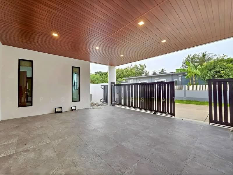 New Pool Villa House for Sale in East Pattaya, Chon Buri (Pattaya), Bang Lamung, Bang Lamung (Pattaya), Chon Buri (Pattaya), 4 Bedrooms, 240 sqm, Villa For Sale, by PLC real estate, 500222094 - DDproperty.com