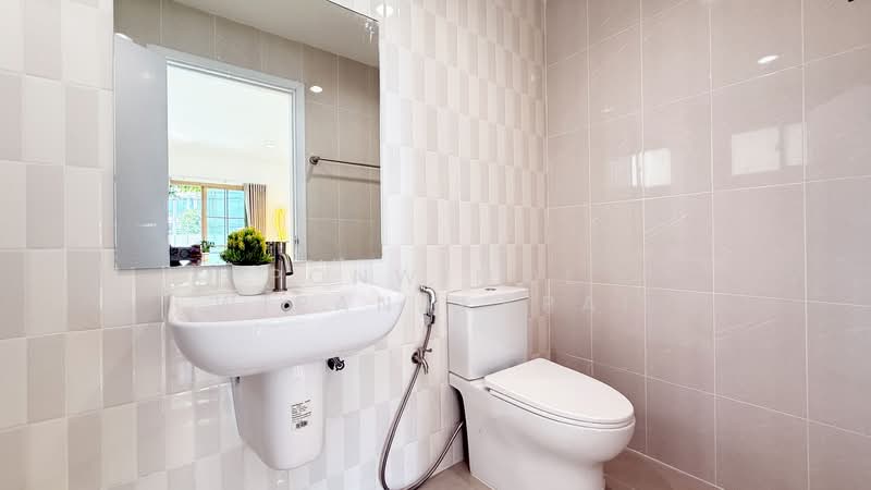 Villette Lite Pattanakarn, Bangkok, Soi Phatthanakan 38, Phatthanakan Road, Suan Luang, Suan Luang, Bangkok, 3 Bedrooms, 140 sqm, Townhouse For Sale, by Ponwimol Wipanarapai, 500222170 - DDproperty.com