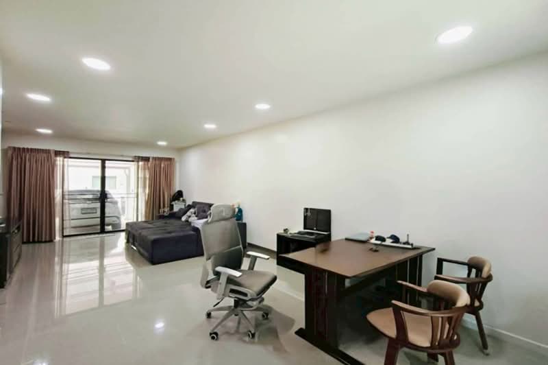 Town Avenue Merge Rattanatibet, Nonthaburi, Rattanathibet Road, Bang Rak Yai, Bang Bua Thong, Nonthaburi, 3 Bedrooms, 170 sqm, Townhouse For Sale, by ชนะชาติ นนท์ตา, 500222173 - DDproperty.com