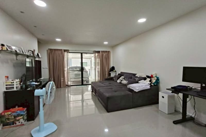 Town Avenue Merge Rattanatibet : ทาวน์ อเวนิว เมิร์จ รัตนาธิเบศร์, นนทบุรี, ถนน รัตนาธิเบศร์, บางรักใหญ่, บางบัวทอง, นนทบุรี, 170 ตร.ม., ทาวน์เฮ้าส์ ขาย, โดย ชนะชาติ นนท์ตา, 500222173 - DDproperty.com