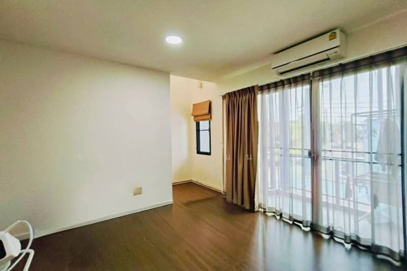 Town Avenue Merge Rattanatibet : ทาวน์ อเวนิว เมิร์จ รัตนาธิเบศร์, นนทบุรี, ถนน รัตนาธิเบศร์, บางรักใหญ่, บางบัวทอง, นนทบุรี, 170 ตร.ม., ทาวน์เฮ้าส์ ขาย, โดย ชนะชาติ นนท์ตา, 500222173 - DDproperty.com