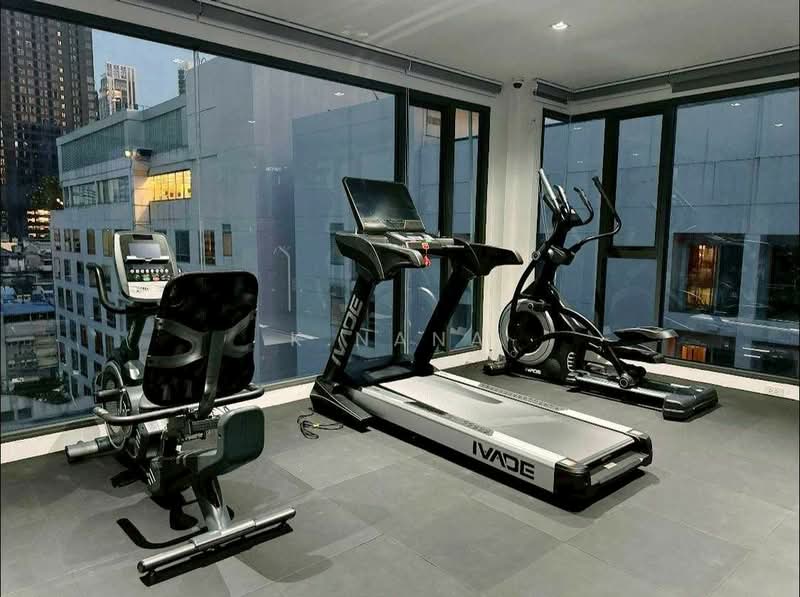 For Rent - 6th Avenue Sukhumvit 15, Bangkok