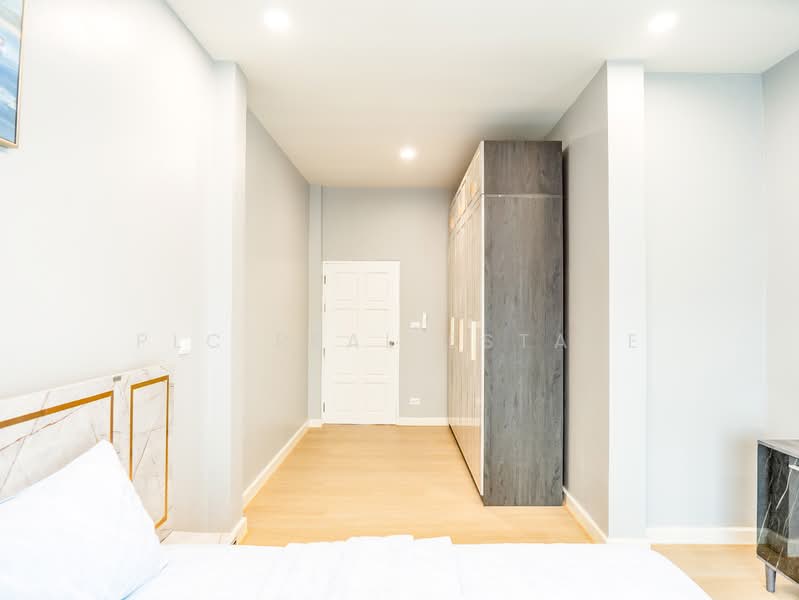 พูลวิลล่า บางเสร่ ขาย ที่ดินใหญ่ บรรยากาศเงียบสงบ, ชลบุรี, บางละมุง, บางละมุง, ชลบุรี, 315 ตร.ม., วิลล่า ขาย, โดย PLC real estate, 500222198 - DDproperty.com