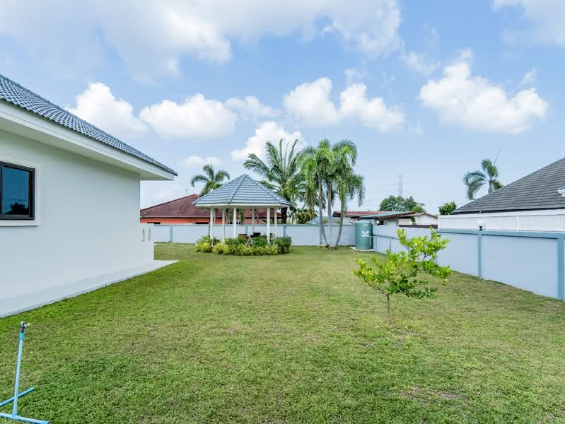 Pool Villa for Sale Bang Saray Large Land Quiet Living, Chon Buri (Pattaya), Bang Lamung, Bang Lamung (Pattaya), Chon Buri (Pattaya), 3 Bedrooms, 315 sqm, Villa For Sale, by PLC real estate, 500222198 - DDproperty.com