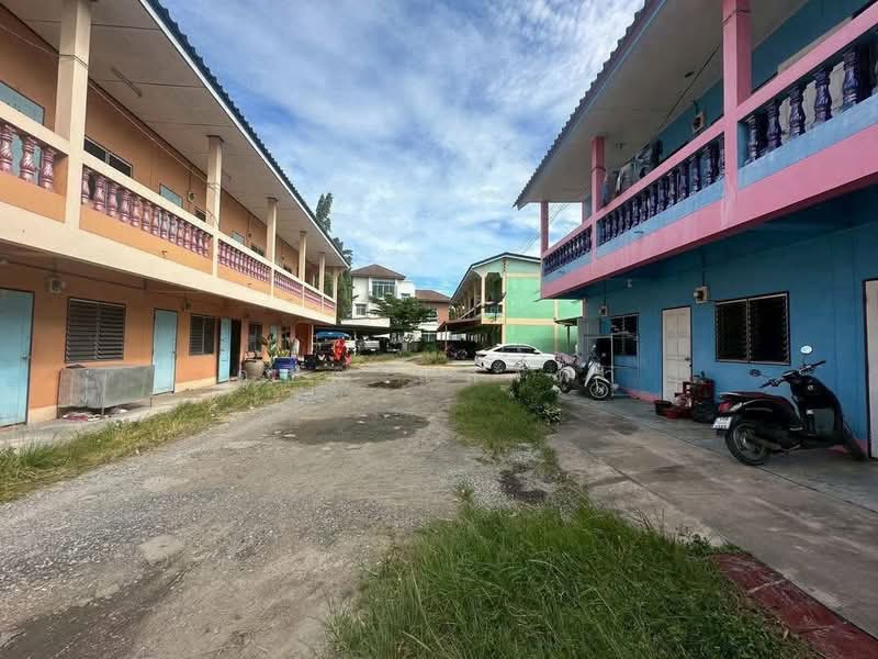 ขาย - ขายกิจการหอพักแถมบ้าน 1 หลังขนาด 1 ไร่ พักัด อ่างอุดม แหลมฉบัง ศรีราชา, ชลบุรี