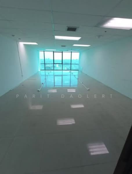 A tower, Bangkok, Huai Khwang, Huai Khwang, Bangkok, , 90 sqm, Office Space For Rent, by Parit Daolert, 500222236 - DDproperty.com