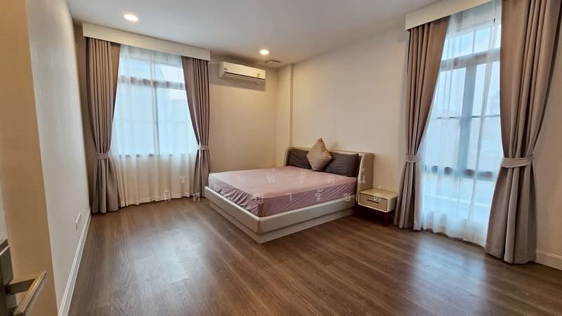 Nantawan Rama 9 - New Krungthepkreetha, Bangkok, Saphan Sung, Bangkok, 5 Bedrooms, 449 sqm, Single Detached House For Sale, by รวินท์รัตน์ นิศชญารัชต์, 500222319 - DDproperty.com
