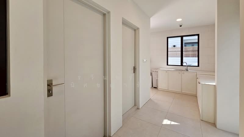 Nantawan Rama 9 - New Krungthepkreetha, Bangkok, Saphan Sung, Bangkok, 5 Bedrooms, 449 sqm, Single Detached House For Sale, by รวินท์รัตน์ นิศชญารัชต์, 500222319 - DDproperty.com