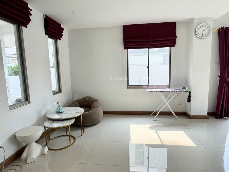 ขายบ้านเดี่ยวหลังใหญ่พร้อมอยู่ ม.ไลฟ์แอทบางละมุง ชลบุรี, ชลบุรี, ตะเคียนเตี้ย, บางละมุง, ชลบุรี, 180 ตร.ม., บ้านเดี่ยว ขาย, โดย ดุสิต แสงฟ้า, 500222323 - DDproperty.com