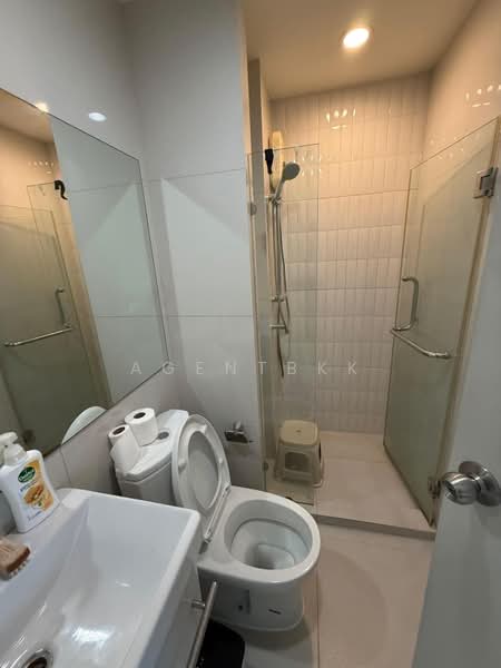 Life Asoke, Bangkok, Asoke-Dindang Road, Bang Kapi, Huai Khwang, Bangkok, 2 Bedrooms, 55 sqm, Condo For Rent, by Agentbkk, 500222364 - DDproperty.com