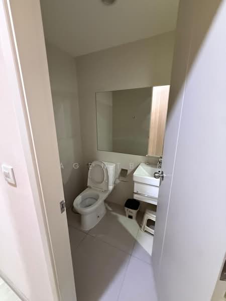 Life Asoke, Bangkok, Asoke-Dindang Road, Bang Kapi, Huai Khwang, Bangkok, 2 Bedrooms, 55 sqm, Condo For Rent, by Agentbkk, 500222364 - DDproperty.com