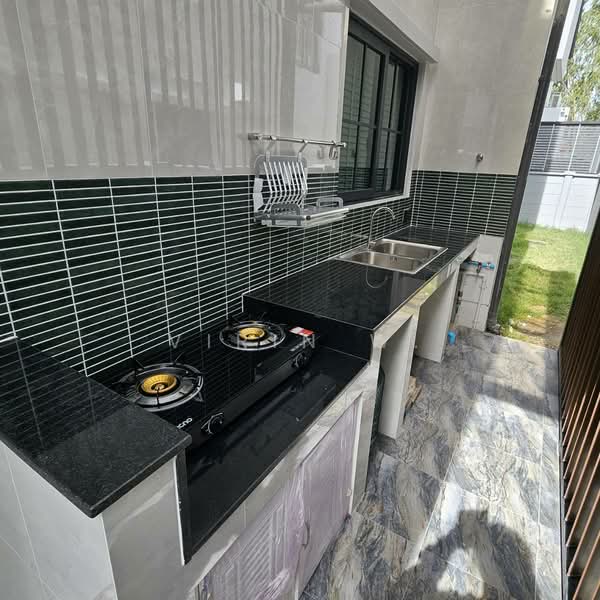 Centro Bangna, Samut Prakan, 111 Soi 3, Bang Kaeo, Bang Plee, Samut Prakan, 4 Bedrooms, 300 sqm, Single Detached House For Rent, by Virin W., 500222376 - DDproperty.com