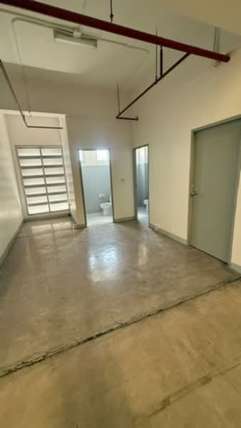 ให้เช่าโกดังพร้อมออฟิศ พื้นที่ 1,500 ตรม. ทำเลศรีราชา แหลมฉบัง ชลบุรี, ชลบุรี, ศรีราชา, ศรีราชา, ชลบุรี, 1,500 ตร.ม., โกดัง-โรงงาน ให้เช่า, โดย Seng .PL, 500222391 - DDproperty.com