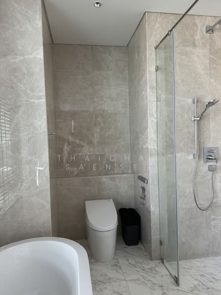 Sindhorn Residence, Bangkok, 54 Soi Ton Son, Lumphini, Pathum Wan, Bangkok, 2 Bedrooms, 154 sqm, Condo For Rent, by Hathaichanok Saenset, 500222401 - DDproperty.com