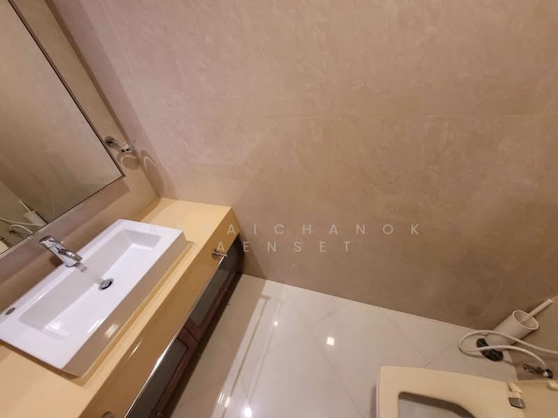 Ficus Lane, Bangkok, Soi Sukhumvit 44/1, Phra Kanong, Khlong Toei, Bangkok, 2 Bedrooms, 199 sqm, Condo For Rent, by Hathaichanok Saenset, 500222402 - DDproperty.com