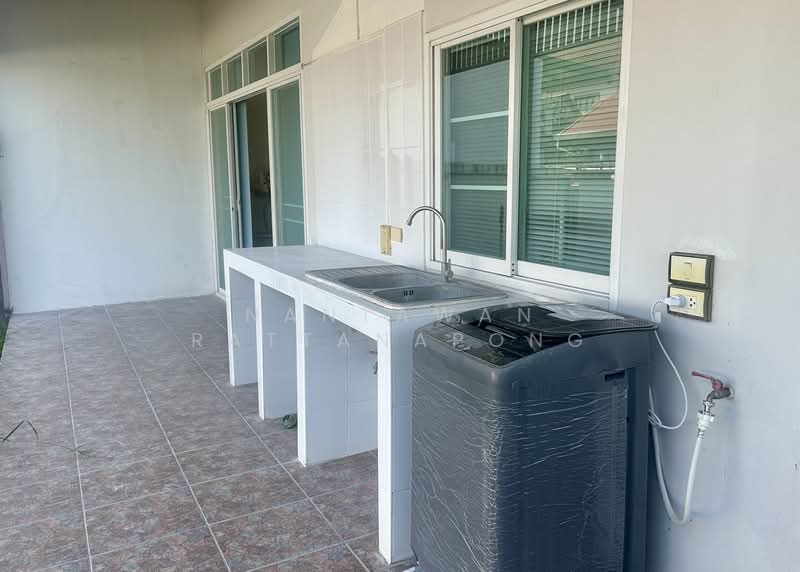 World Club Land, Chiang Mai, Chiang Mai-Hang Dong Road, Nong Kwai, Hang Dong, Chiang Mai, 3 Bedrooms, 200 sqm, Semi-Detached House (Twin House) For Rent, by Nantawan Rattanapong, 500222423 - DDproperty.com