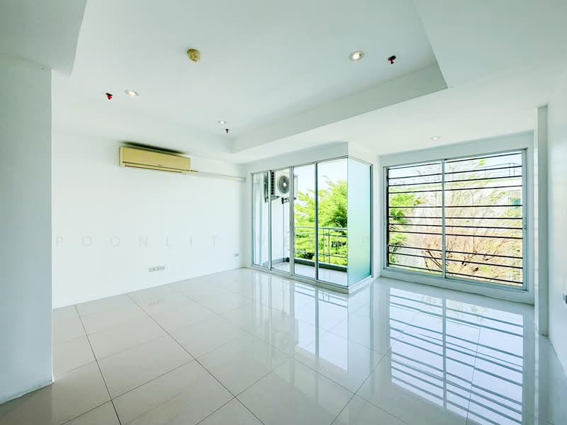 Supalai Prima Riva : ศุภาลัย พรีมา ริวา (Home Office), กรุงเทพ, ถนนพระราม 3, ช่องนนทรี, ยานนาวา, กรุงเทพ, 218 ตร.ม., สำนักงาน ให้เช่า, โดย POONLIT VERAPAKUL·, 500222426 - DDproperty.com