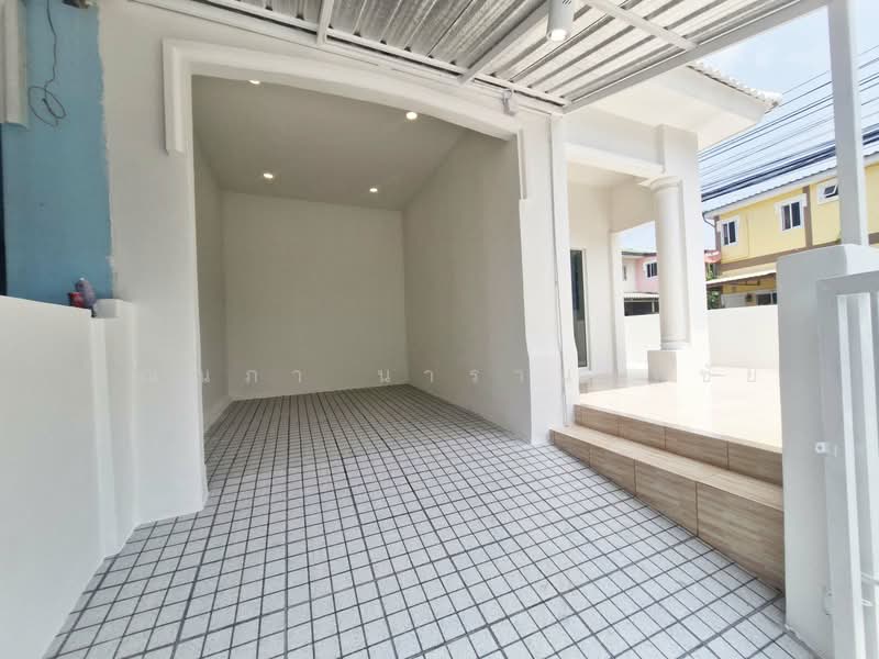 บ้านรีโนเวทใหม่ โซนเทพารักษ์ แพรกษา เมืองสมุทรปราการ, Samut Prakan, Phraeksa, Muang Samut Prakarn, Samut Prakan, 3 Bedrooms, 109 sqm, Townhouse For Sale, by ปุณณภา นารานนทชัย, 500222432 - DDproperty.com