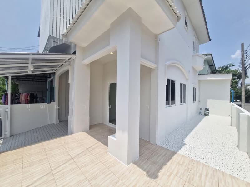 บ้านรีโนเวทใหม่ โซนเทพารักษ์ แพรกษา เมืองสมุทรปราการ, Samut Prakan, Phraeksa, Muang Samut Prakarn, Samut Prakan, 3 Bedrooms, 109 sqm, Townhouse For Sale, by ปุณณภา นารานนทชัย, 500222432 - DDproperty.com