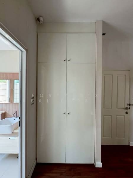 Nantawan Sathorn-Ratchaphruk, Bangkok, Soi Mooban Nanthawan, Bang Waek, Phasi Charoen, Bangkok, 3 Bedrooms, 444 sqm, Single Detached House For Sale, by Forty-Six Real Estate Group, 500222442 - DDproperty.com