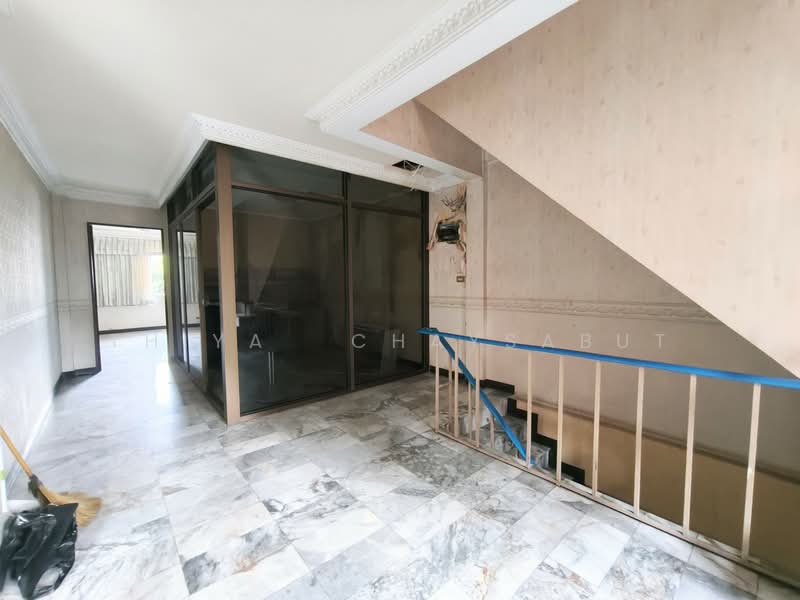 ทาวน์เฮ้าท์3หลังติด ถนนซอยลาดพร้าว93, Bangkok, Khlong Chan, Bang Kapi, Bangkok, 8 Bedrooms, 450 sqm, Townhouse For Sale, by Thiya​ Chaysabut, 500222448 - DDproperty.com