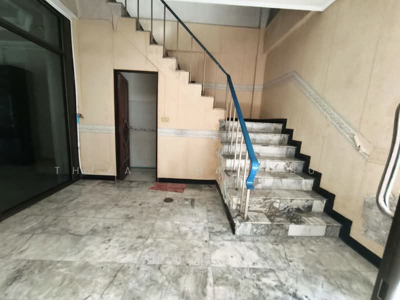 ทาวน์เฮ้าท์3หลังติด ถนนซอยลาดพร้าว93, Bangkok, Khlong Chan, Bang Kapi, Bangkok, 8 Bedrooms, 450 sqm, Townhouse For Sale, by Thiya​ Chaysabut, 500222448 - DDproperty.com