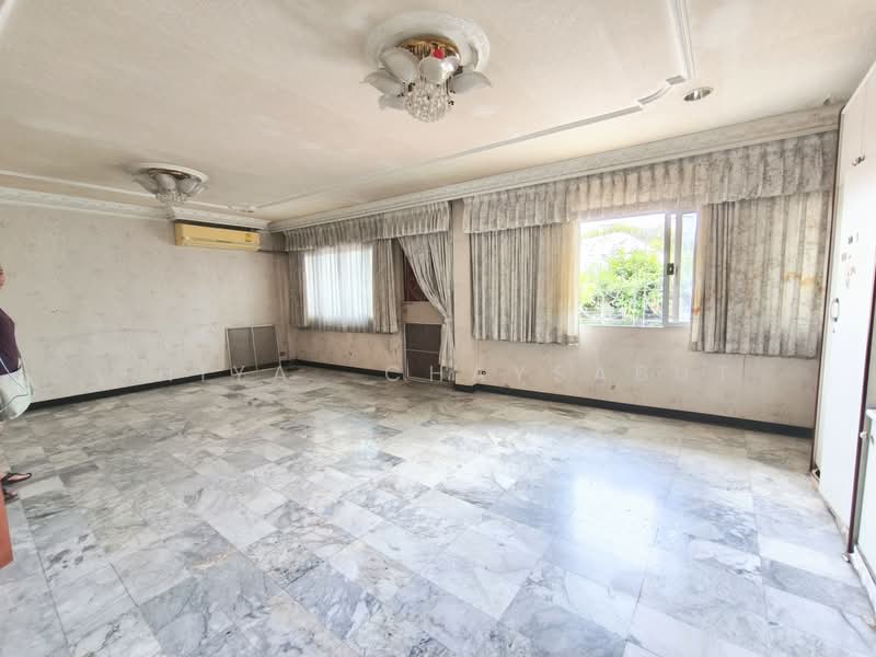 ทาวน์เฮ้าท์3หลังติด ถนนซอยลาดพร้าว93, Bangkok, Khlong Chan, Bang Kapi, Bangkok, 8 Bedrooms, 450 sqm, Townhouse For Sale, by Thiya​ Chaysabut, 500222448 - DDproperty.com