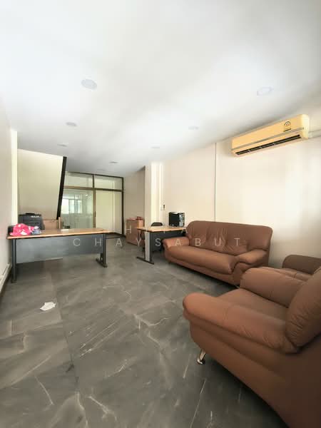 ทาวน์เฮ้าท์3หลังติด ถนนซอยลาดพร้าว93, กรุงเทพ, คลองจั่น, บางกะปิ, กรุงเทพ, 450 ตร.ม., ทาวน์เฮ้าส์ ขาย, โดย Thiya​ Chaysabut, 500222448 - DDproperty.com