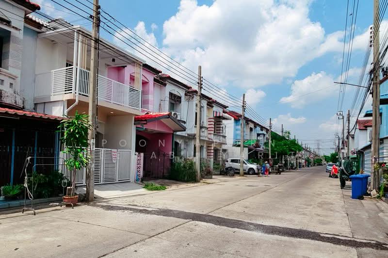 Nunticha Village 4 : หมู่บ้าน นันทิชา 4, นนทบุรี, ไทรน้อย, ไทรน้อย, นนทบุรี, 128 ตร.ม., ทาวน์เฮ้าส์ ขาย, โดย Poonyaporn Veerabulyarit, 500222459 - DDproperty.com