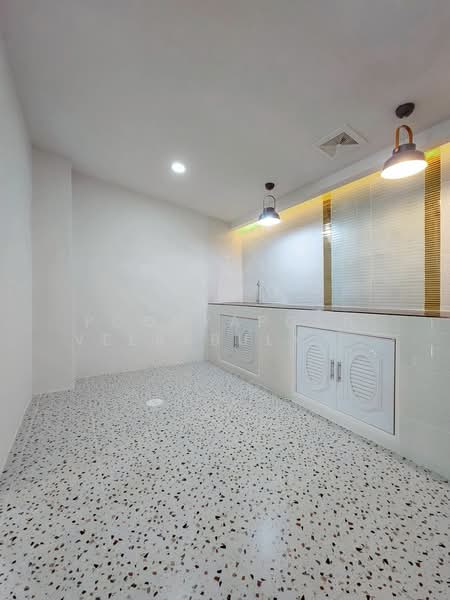 Nunticha Village 4 : หมู่บ้าน นันทิชา 4, Nonthaburi, Sai Noi, Sai Noi, Nonthaburi, 3 Bedrooms, 128 sqm, Townhouse For Sale, by Poonyaporn Veerabulyarit, 500222459 - DDproperty.com