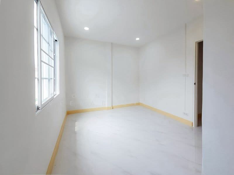 Nunticha Village 4 : หมู่บ้าน นันทิชา 4, Nonthaburi, Sai Noi, Sai Noi, Nonthaburi, 3 Bedrooms, 128 sqm, Townhouse For Sale, by Poonyaporn Veerabulyarit, 500222459 - DDproperty.com