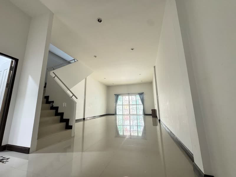 บูรพาแลนด์ หนองค้อ, Chon Buri (Pattaya), Nong - Kham, Si Racha, Chon Buri (Pattaya), 2 Bedrooms, 100 sqm, Townhouse For Sale, by The Best Property นก, 500222608 - DDproperty.com