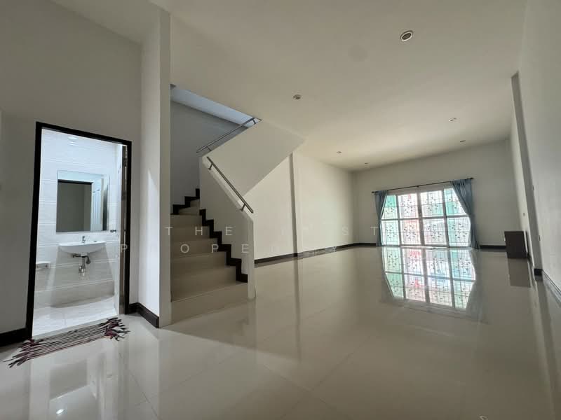 บูรพาแลนด์ หนองค้อ, Chon Buri (Pattaya), Nong - Kham, Si Racha, Chon Buri (Pattaya), 2 Bedrooms, 100 sqm, Townhouse For Sale, by The Best Property นก, 500222608 - DDproperty.com