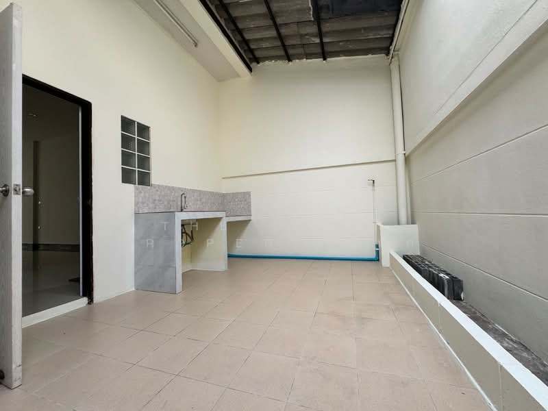 บูรพาแลนด์ หนองค้อ, Chon Buri (Pattaya), Nong - Kham, Si Racha, Chon Buri (Pattaya), 2 Bedrooms, 100 sqm, Townhouse For Sale, by The Best Property นก, 500222608 - DDproperty.com