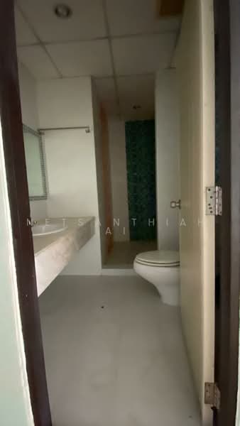 Country Complex Bangna, Bangkok, Sanpawut Road, Bang Na, Bangkok, 2 Bedrooms, 116 sqm, Condo For Sale, by Netsanthiah Ai, 500222639 - DDproperty.com