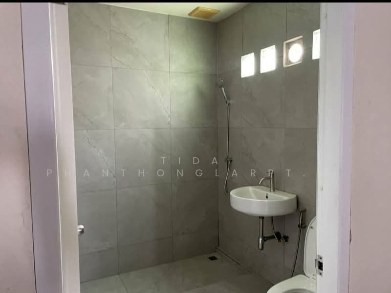 Office rental, 3-storey building, 2-storey building next to Chokchai 4 Road, Ladprao near BTS, Bangkok, Lat Phrao, Lat Phrao, Bangkok, , 600 sqm, Office Space For Rent, by Tida phanthonglarptawee, 500222718 - DDproperty.com