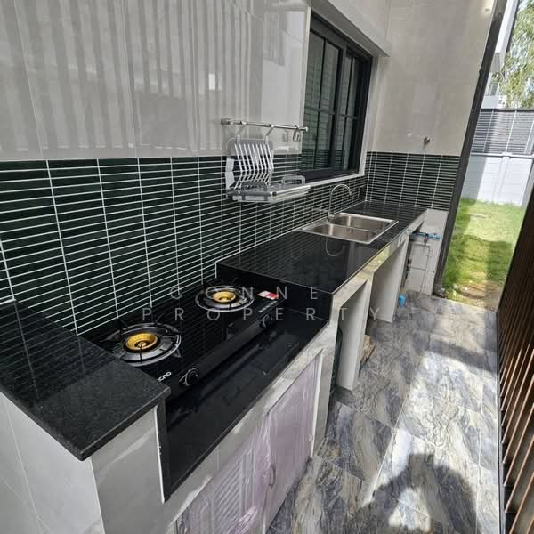 Centro Bangna, Samut Prakan, 111 Soi 3, Bang Kaeo, Bang Plee, Samut Prakan, 4 Bedrooms, 300 sqm, Single Detached House For Rent, by Connex Property, 500222744 - DDproperty.com