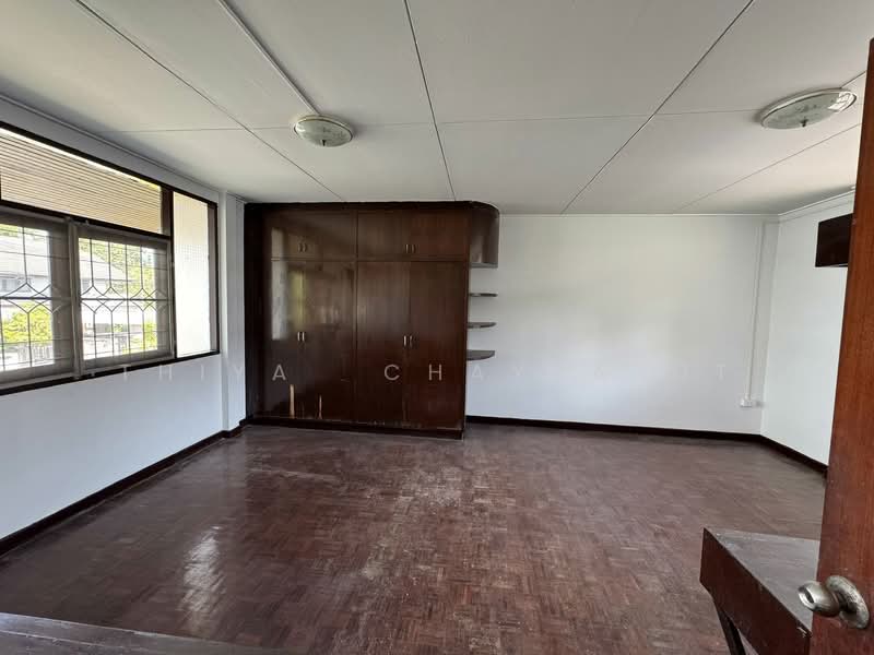 บ้านเดี่ยว 120 ตารางวา เลี้ยงสัตว์ได้ ลาดพร้าว115, Bangkok, Khlong Chan, Bang Kapi, Bangkok, 3 Bedrooms, 300 sqm, Single Detached House For Rent, by Thiya​ Chaysabut, 500222749 - DDproperty.com